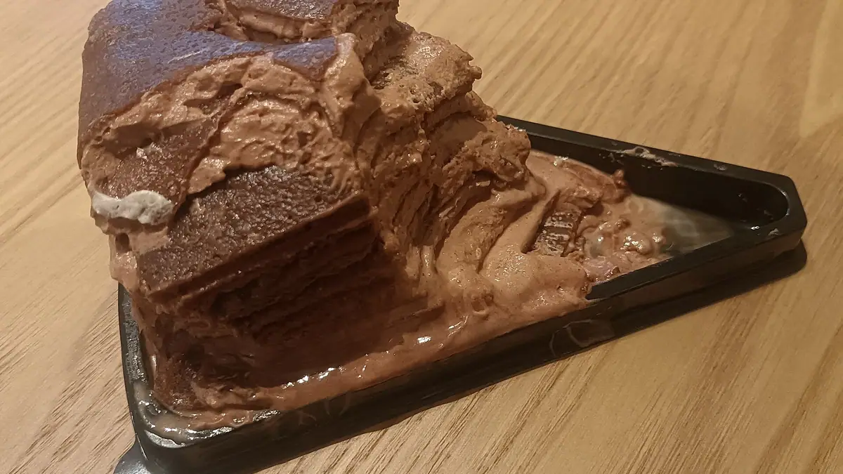 Vera G's Cakes And Teas – cake shop in Lowestoft town centre